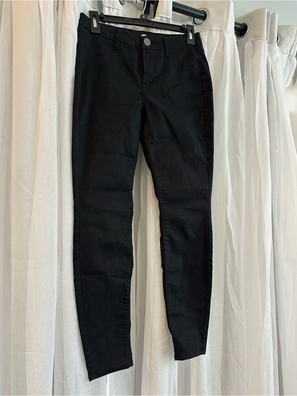 SO Black Women’s Skinny Jeans high waisted.